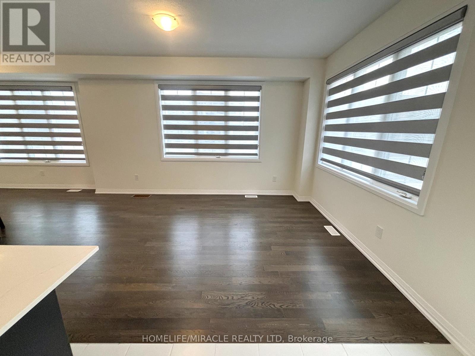 32 Riley Park Drive, Haldimand, Ontario  N3W 0K2 - Photo 16 - X12919630