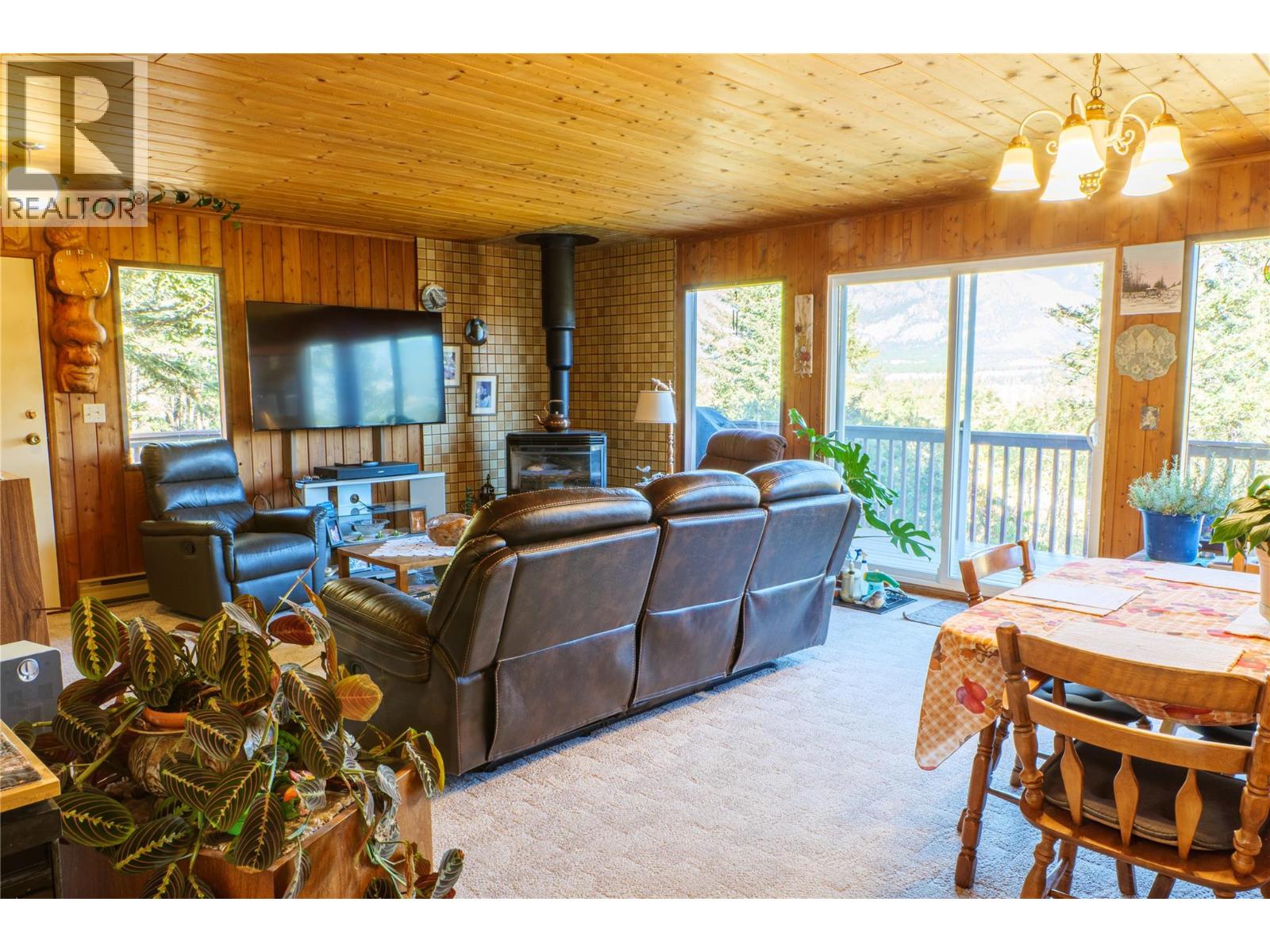 7 Westside Road, Invermere, British Columbia  V0A 1K5 - Photo 7 - 10366181