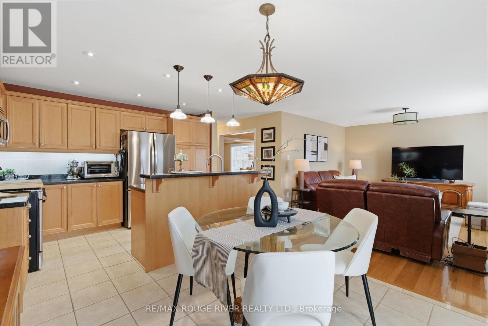 11 Bugelli Drive, Whitby, Ontario  L1R 3B7 - Photo 19 - E12919772