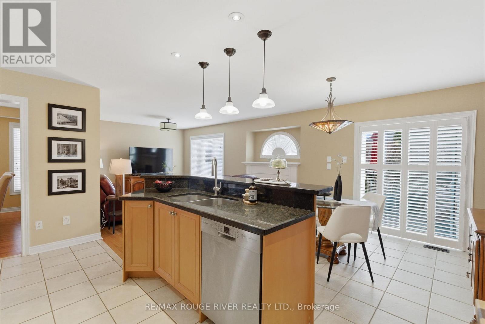 11 Bugelli Drive, Whitby, Ontario  L1R 3B7 - Photo 20 - E12919772