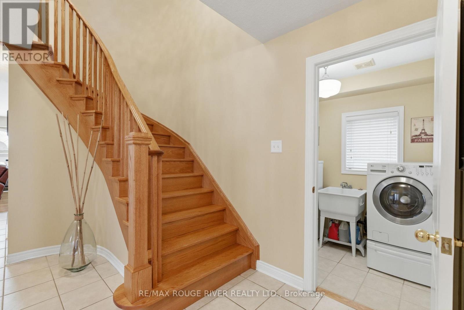 11 Bugelli Drive, Whitby, Ontario  L1R 3B7 - Photo 27 - E12919772