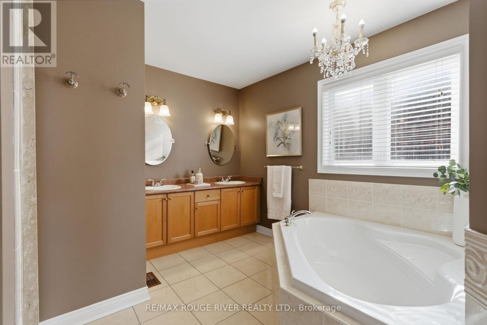 11 Bugelli Drive, Whitby, Ontario  L1R 3B7 - Photo 33 - E12919772