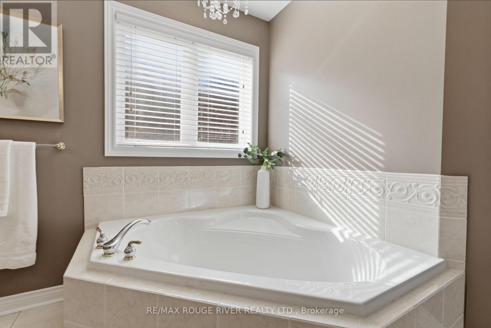 11 Bugelli Drive, Whitby, Ontario  L1R 3B7 - Photo 34 - E12919772