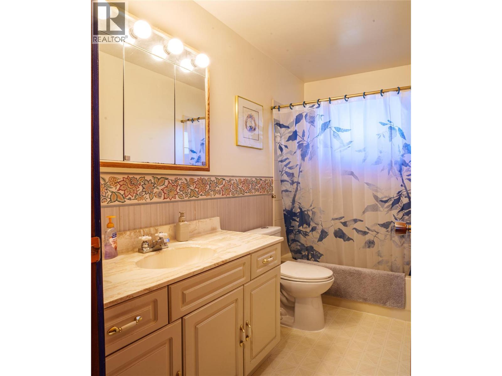 7 Westside Road, Invermere, British Columbia  V0A 1K5 - Photo 15 - 10366181