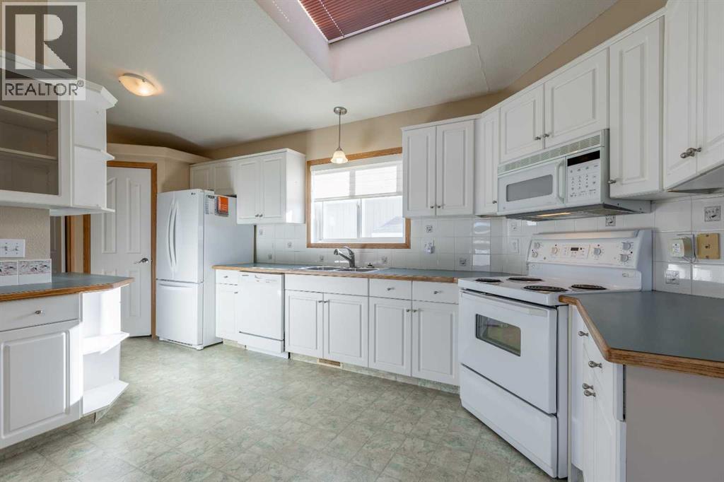 27, 1712 23 Street, Coaldale, Alberta  T1M 1K5 - Photo 13 - A2285508