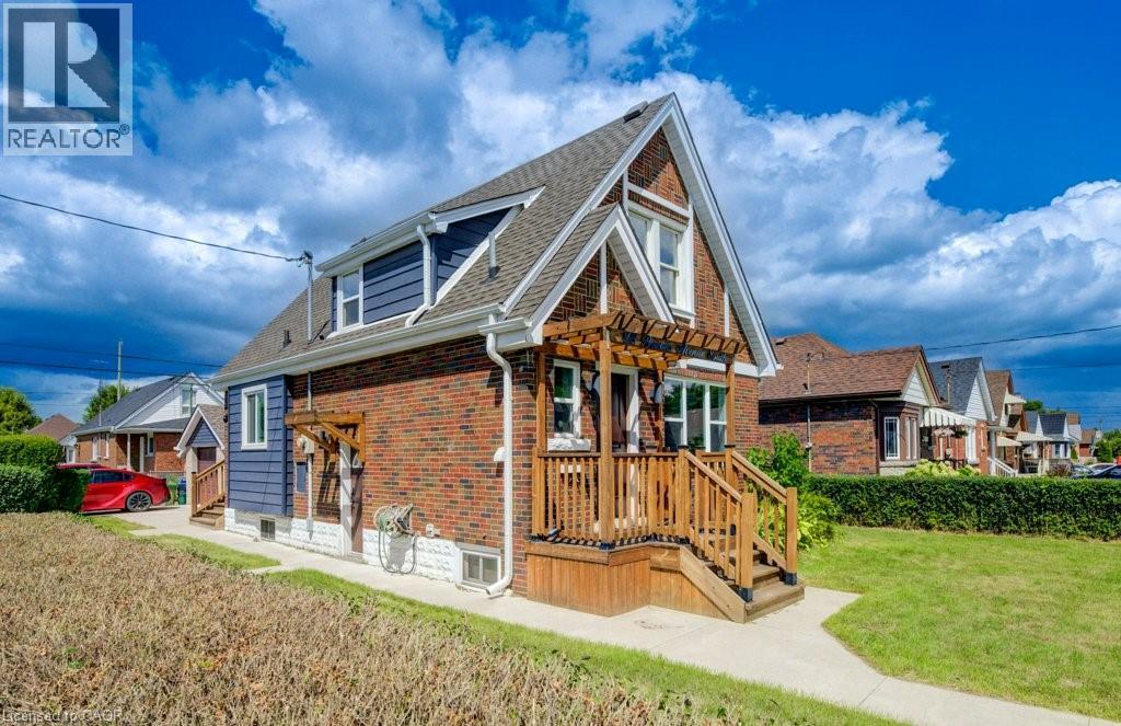 28 Barons Avenue S, Hamilton, Ontario  L8K 2X9 - Photo 2 - 40812447