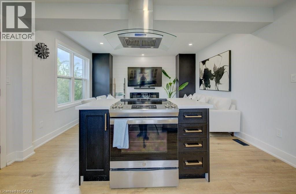 28 Barons Avenue S, Hamilton, Ontario  L8K 2X9 - Photo 11 - 40812447