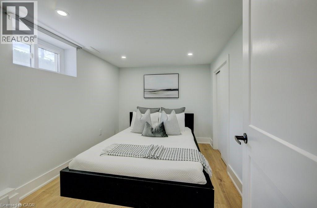 28 Barons Avenue S, Hamilton, Ontario  L8K 2X9 - Photo 31 - 40812447