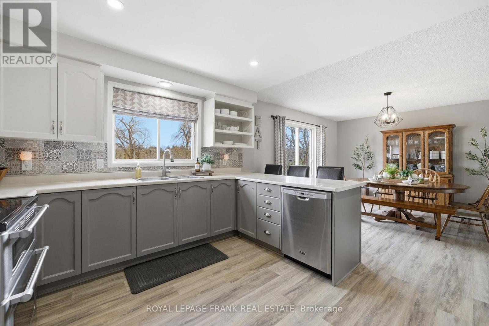 128 River Road, Kawartha Lakes, Ontario  K9V 4R4 - Photo 14 - X12919740