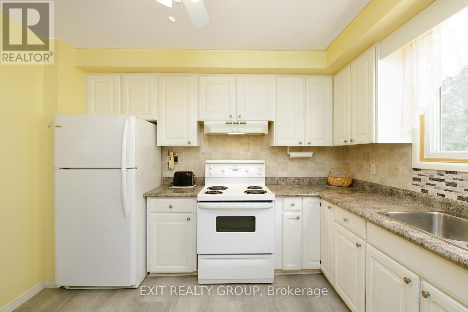 31 Lexington Crescent, Belleville, Ontario  K8P 4L2 - Photo 10 - X12919900