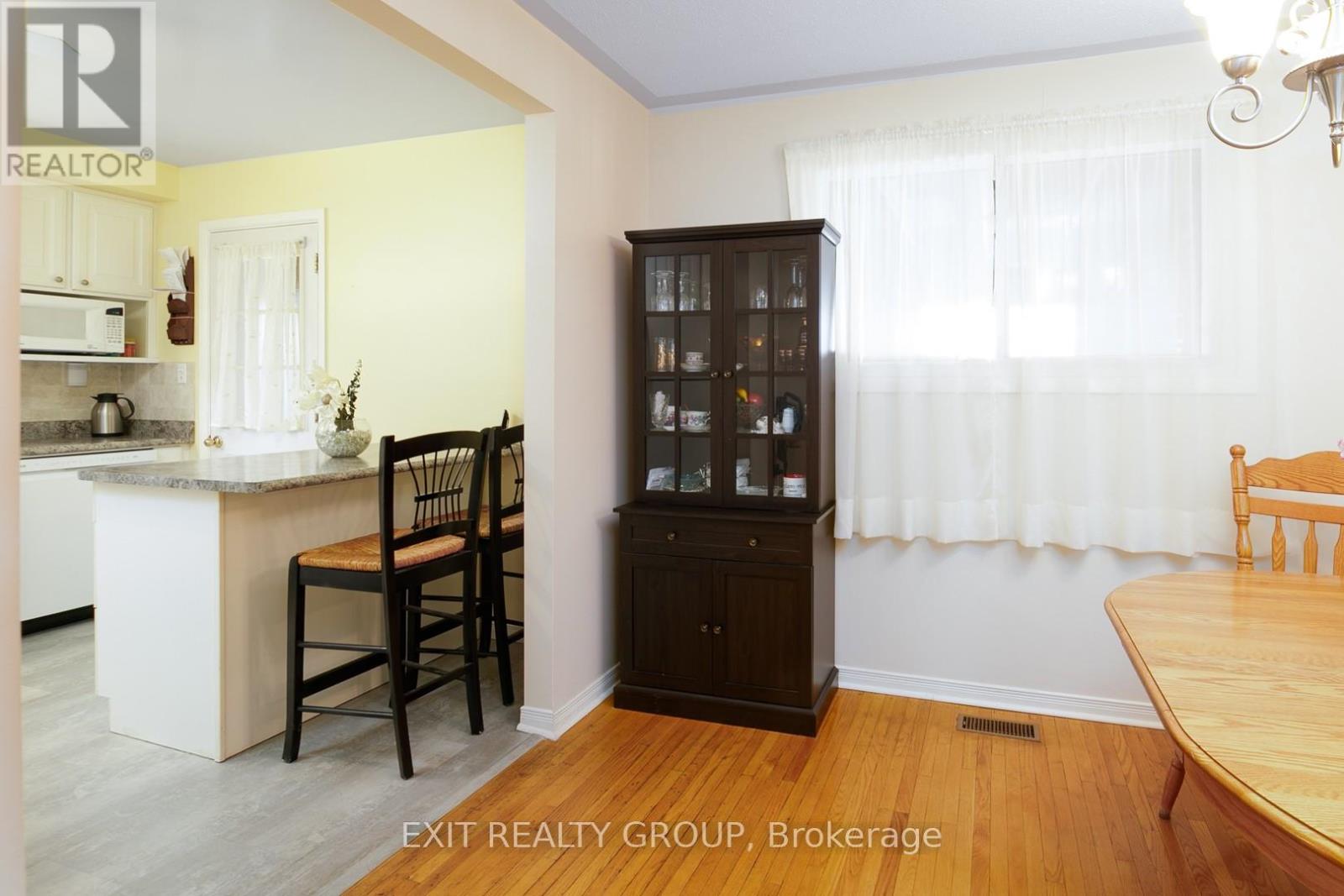 31 Lexington Crescent, Belleville, Ontario  K8P 4L2 - Photo 7 - X12919900