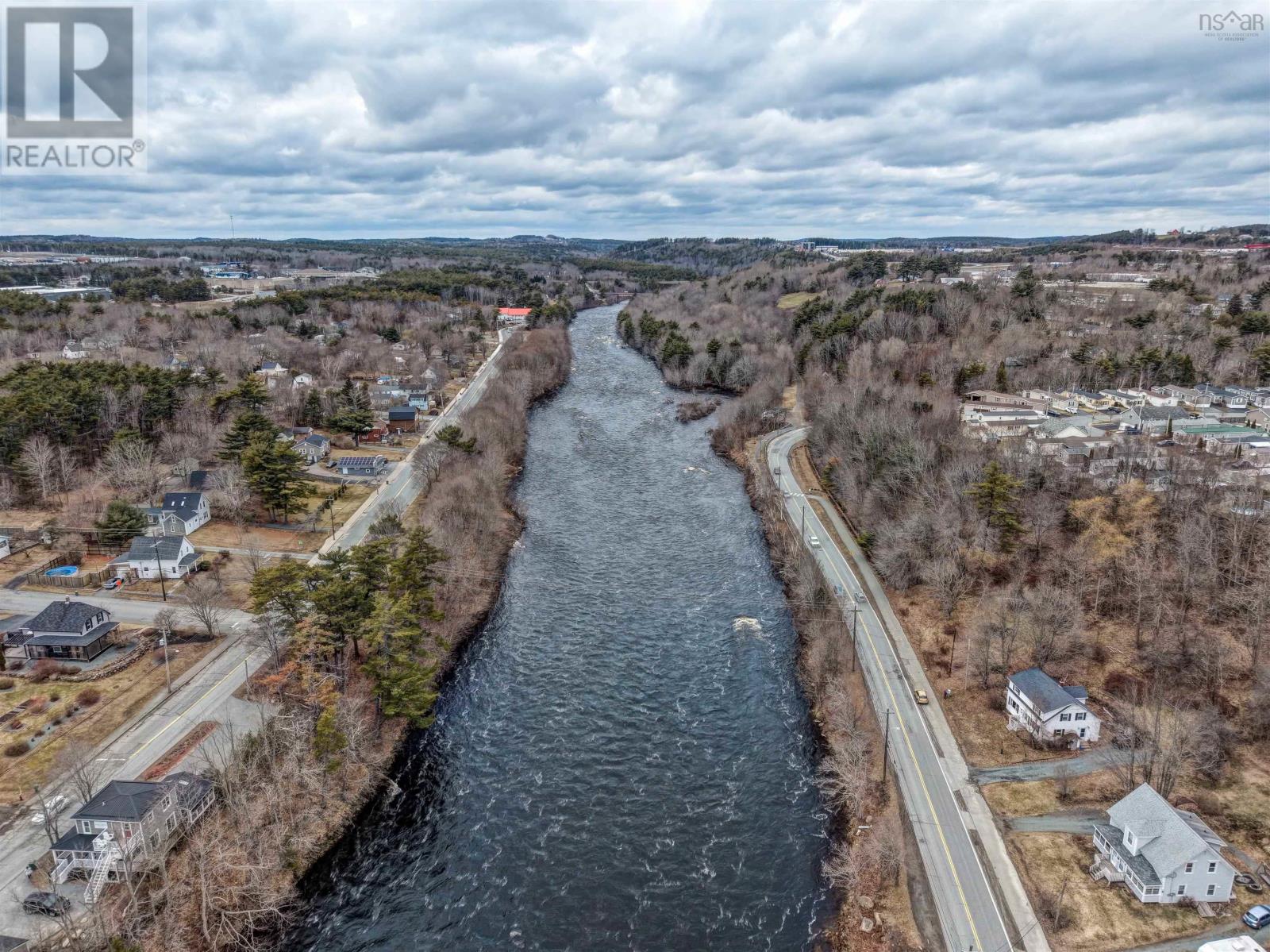 726 Lahave Street, Bridgewater, Nova Scotia  B4V 4E4 - Photo 9 - 202601379