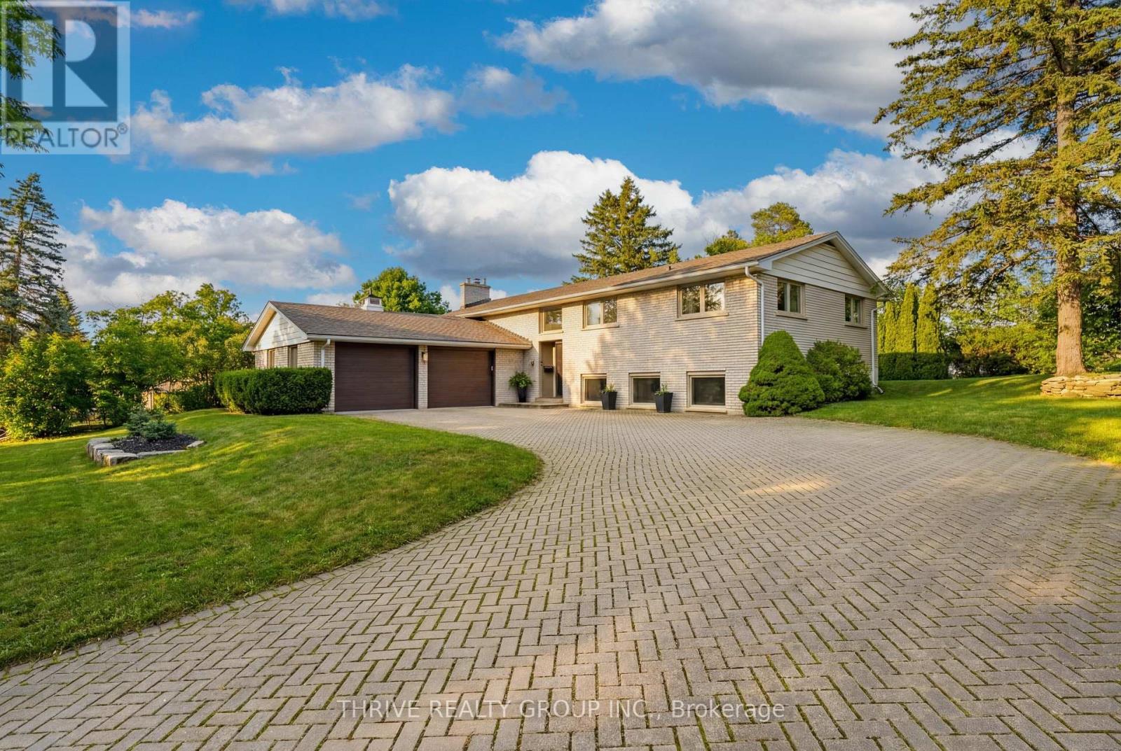 688 WESTMOUNT HILL DRIVE, London South, Ontario