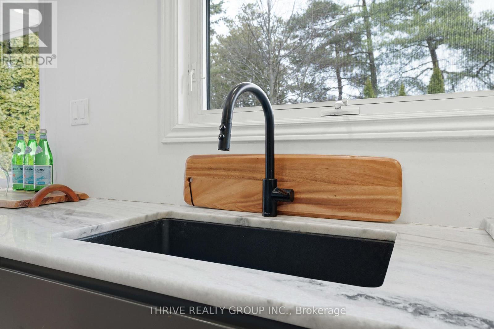 Photo 8 of 37 for 688 Westmount Hill Drive