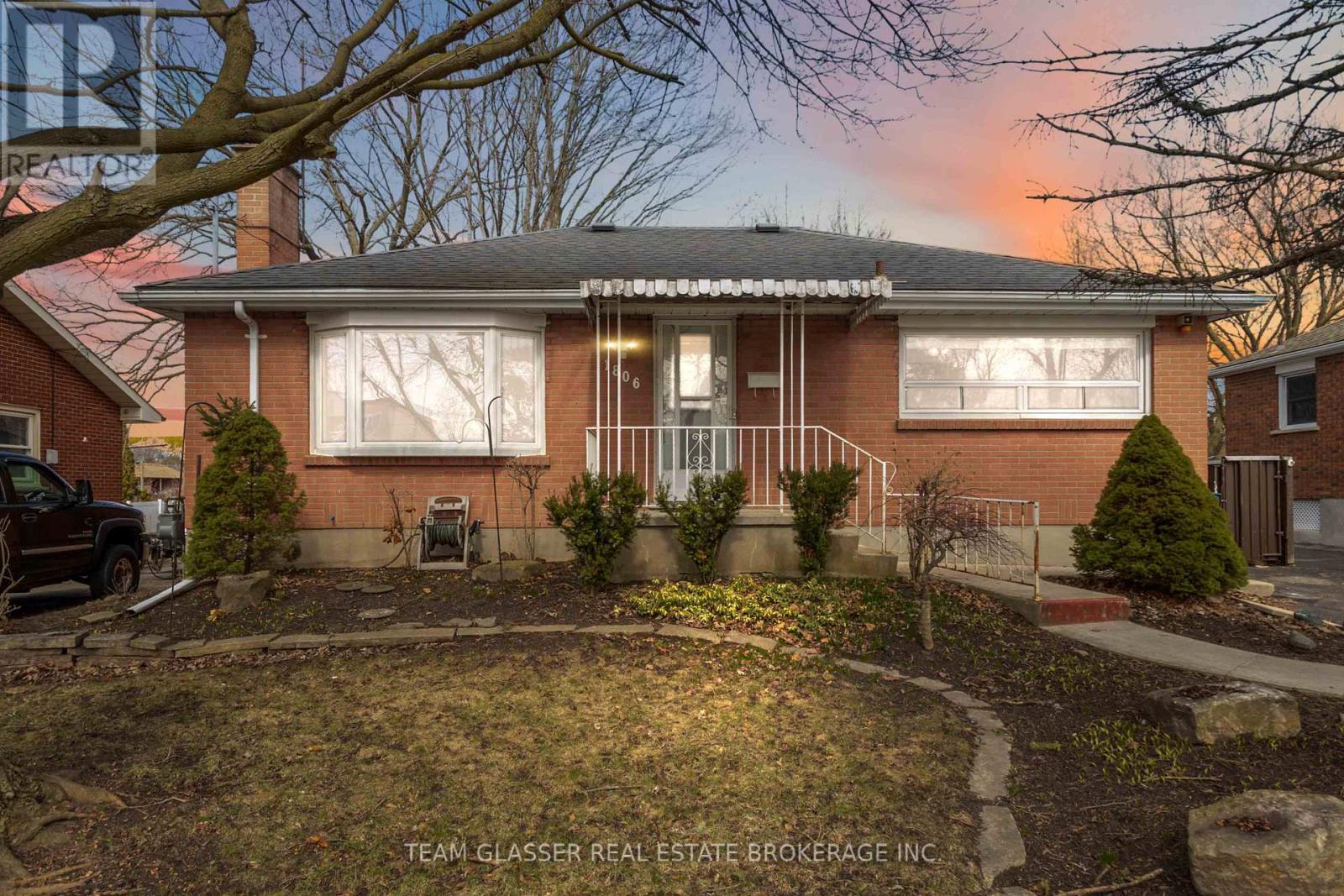 1806 PARK AVENUE, London East, Ontario