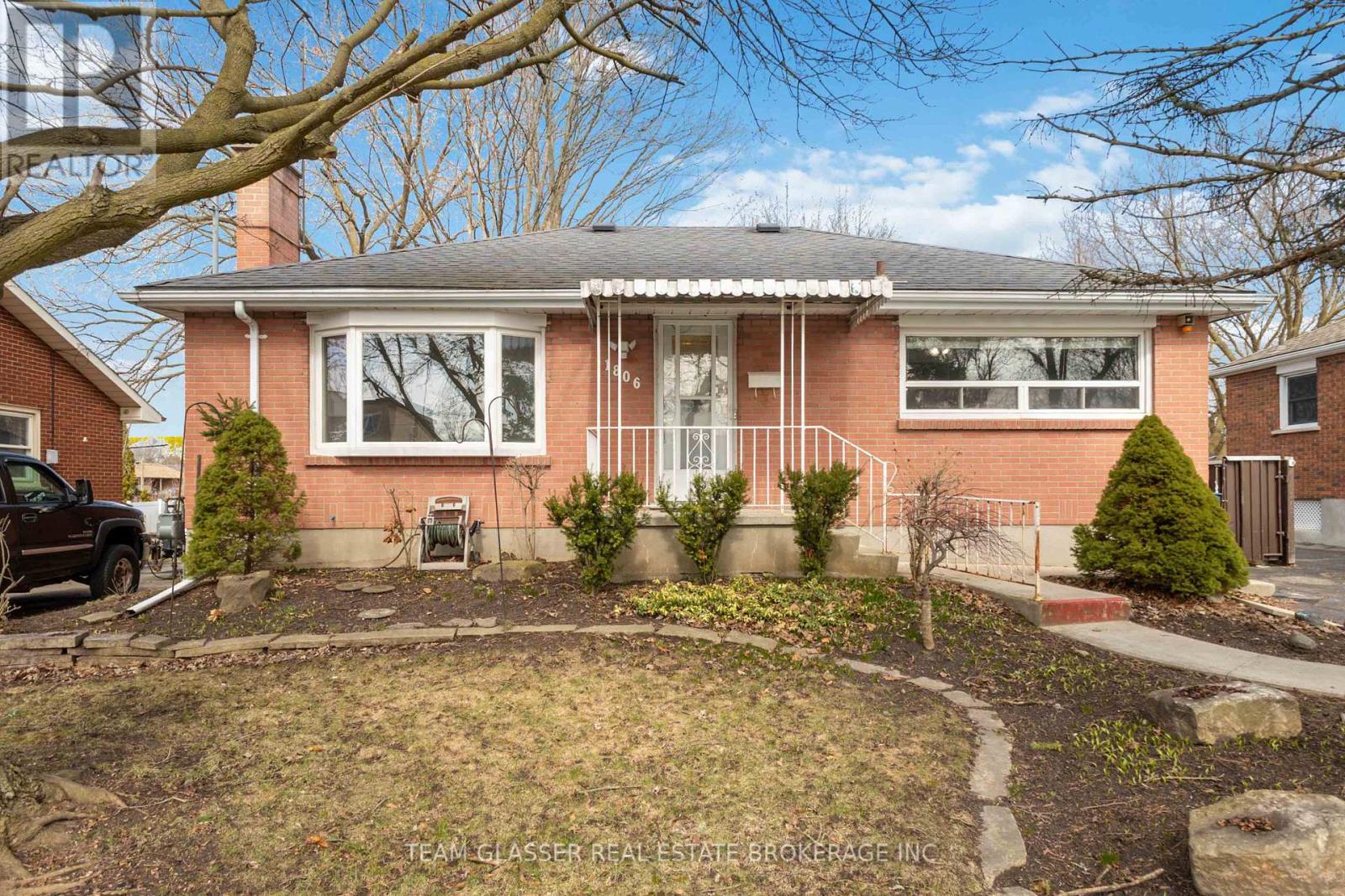 1806 Park Avenue, London East, Ontario  N5W 2J5 - Photo 2 - X12919800