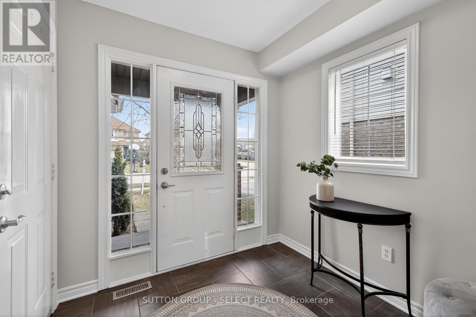 1344 Pleasantview Drive, London North, Ontario  N5X 4P5 - Photo 2 - X12919950