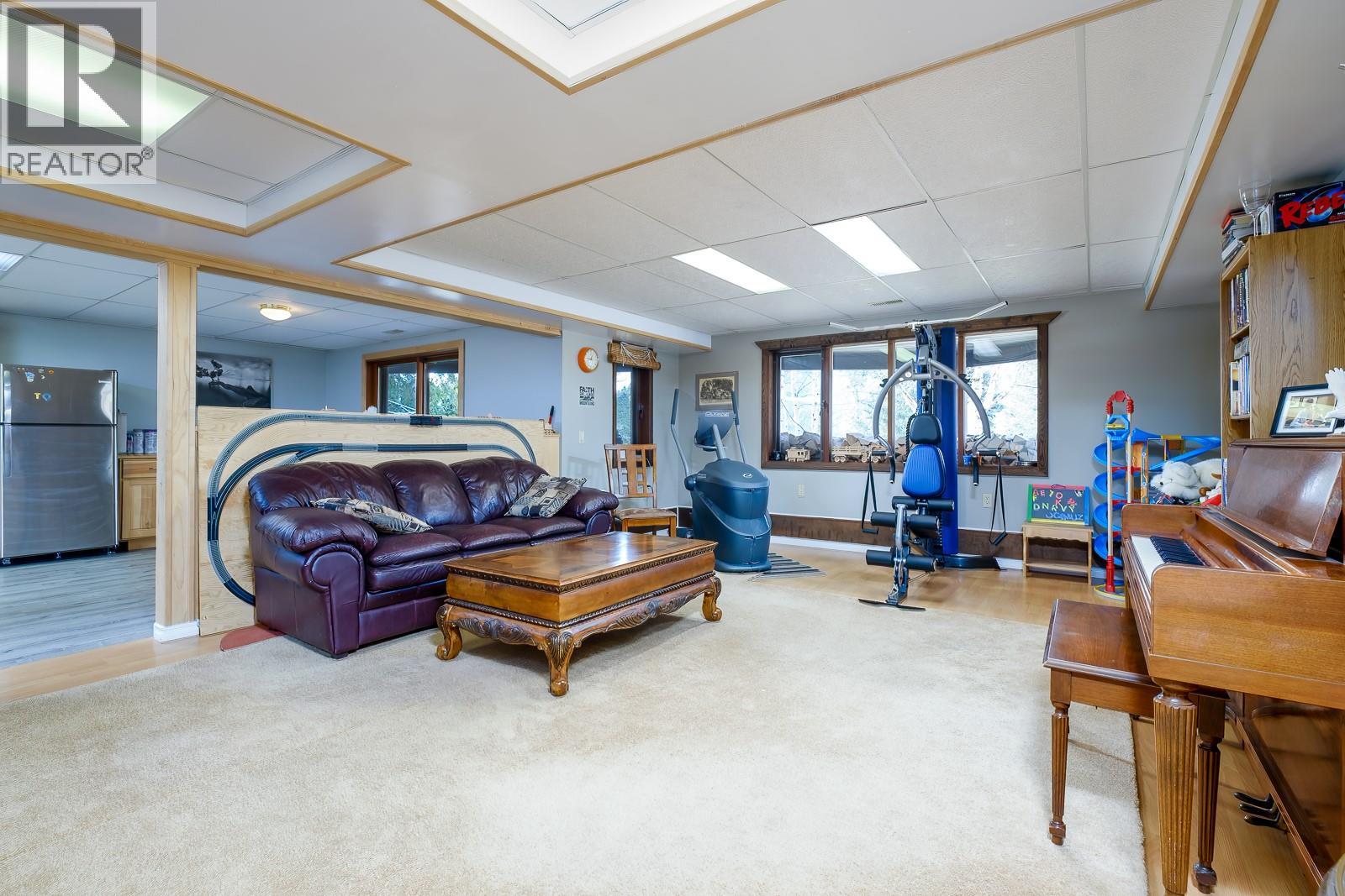 1851 Green Road, Fruitvale, British Columbia  V0G 1Y0 - Photo 36 - 10374914