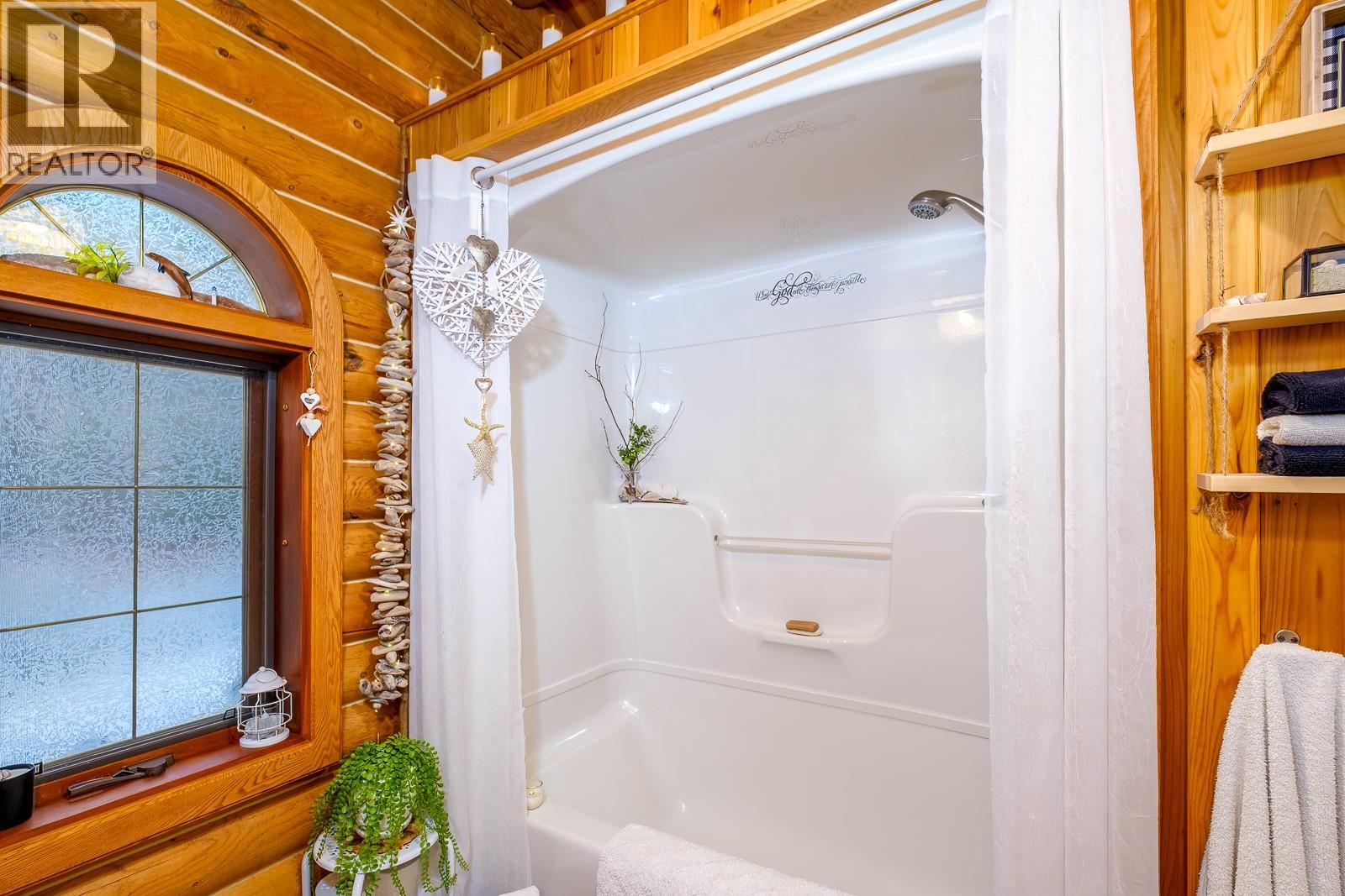 1851 Green Road, Fruitvale, British Columbia  V0G 1Y0 - Photo 30 - 10374914