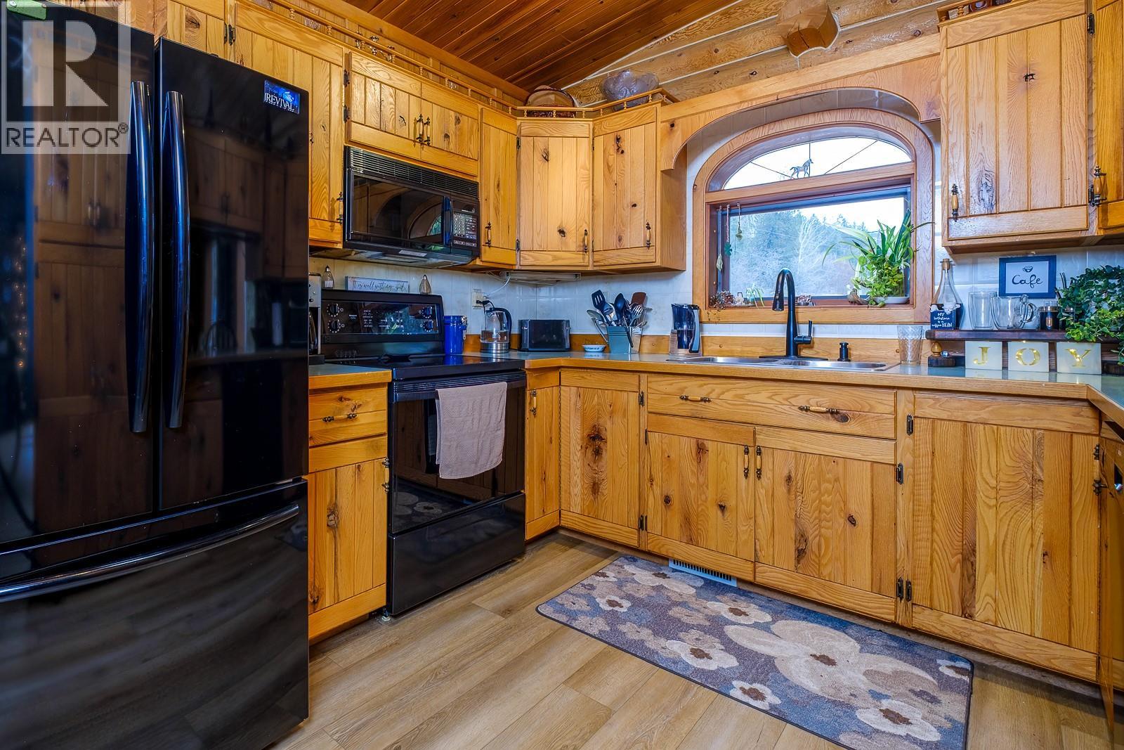 1851 Green Road, Fruitvale, British Columbia  V0G 1Y0 - Photo 18 - 10374914