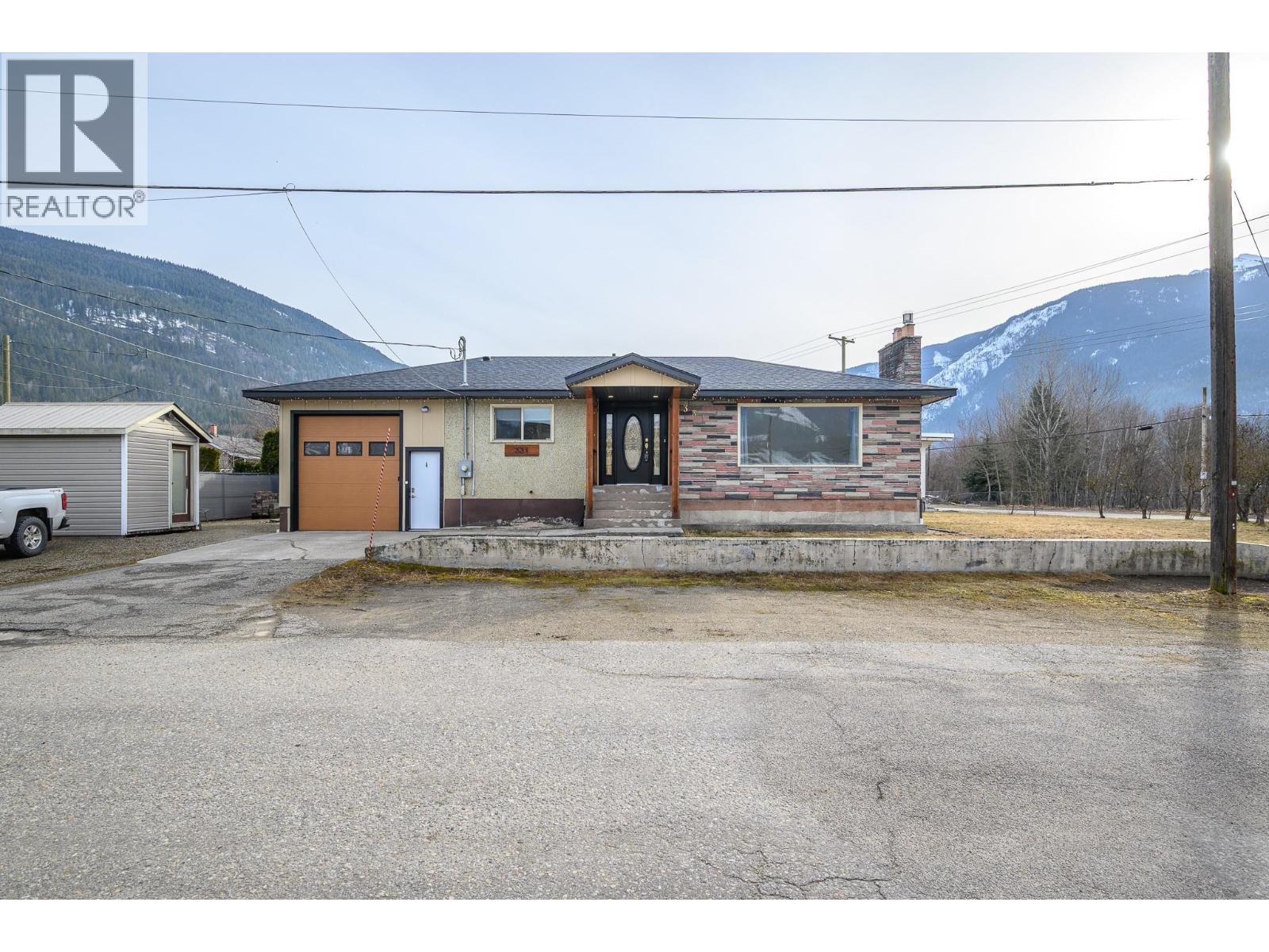 331 Sibbald Street, Revelstoke, British Columbia