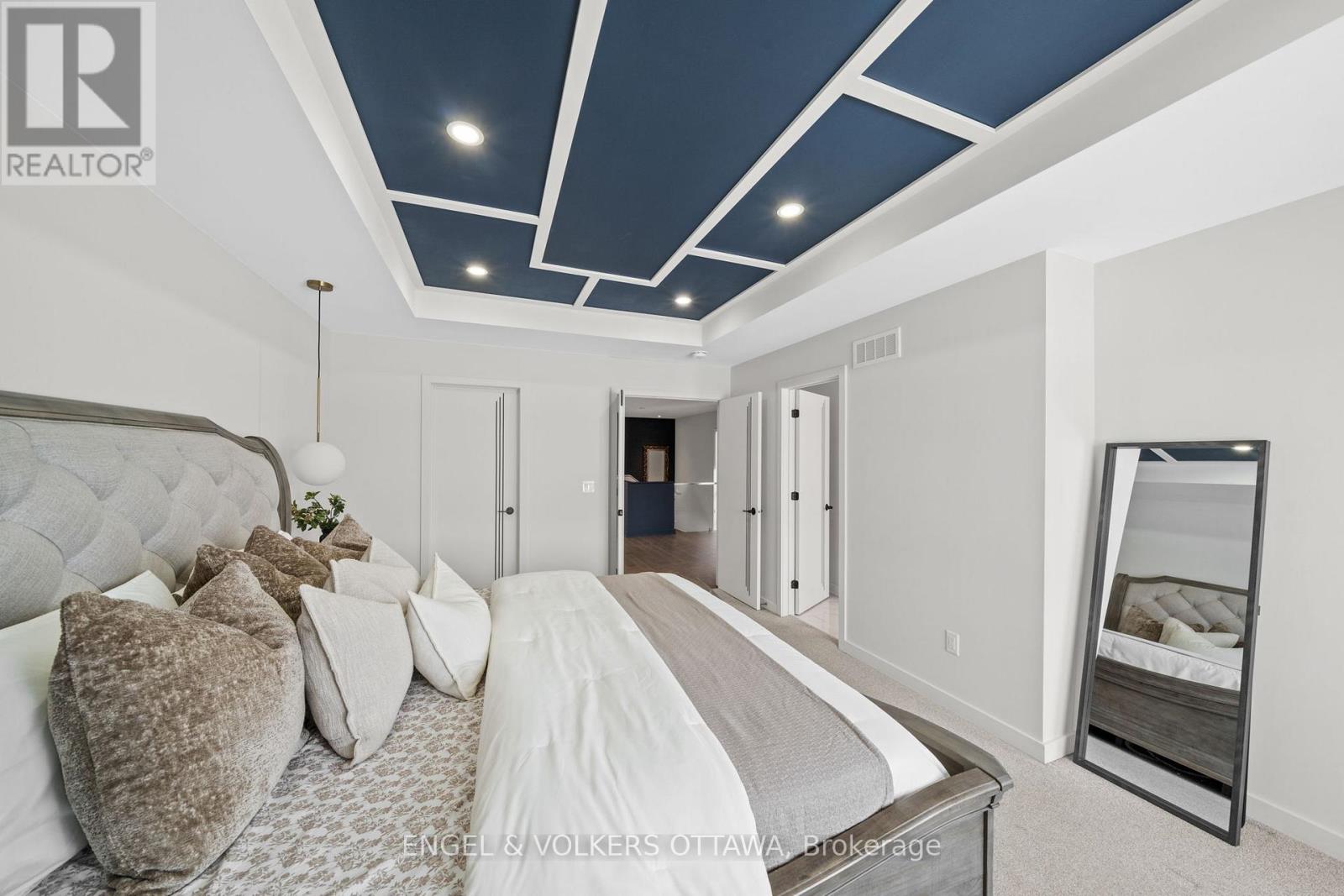 250 Shuttleworth Drive, Ottawa, Ontario  K1T 0T4 - Photo 20 - X12919826