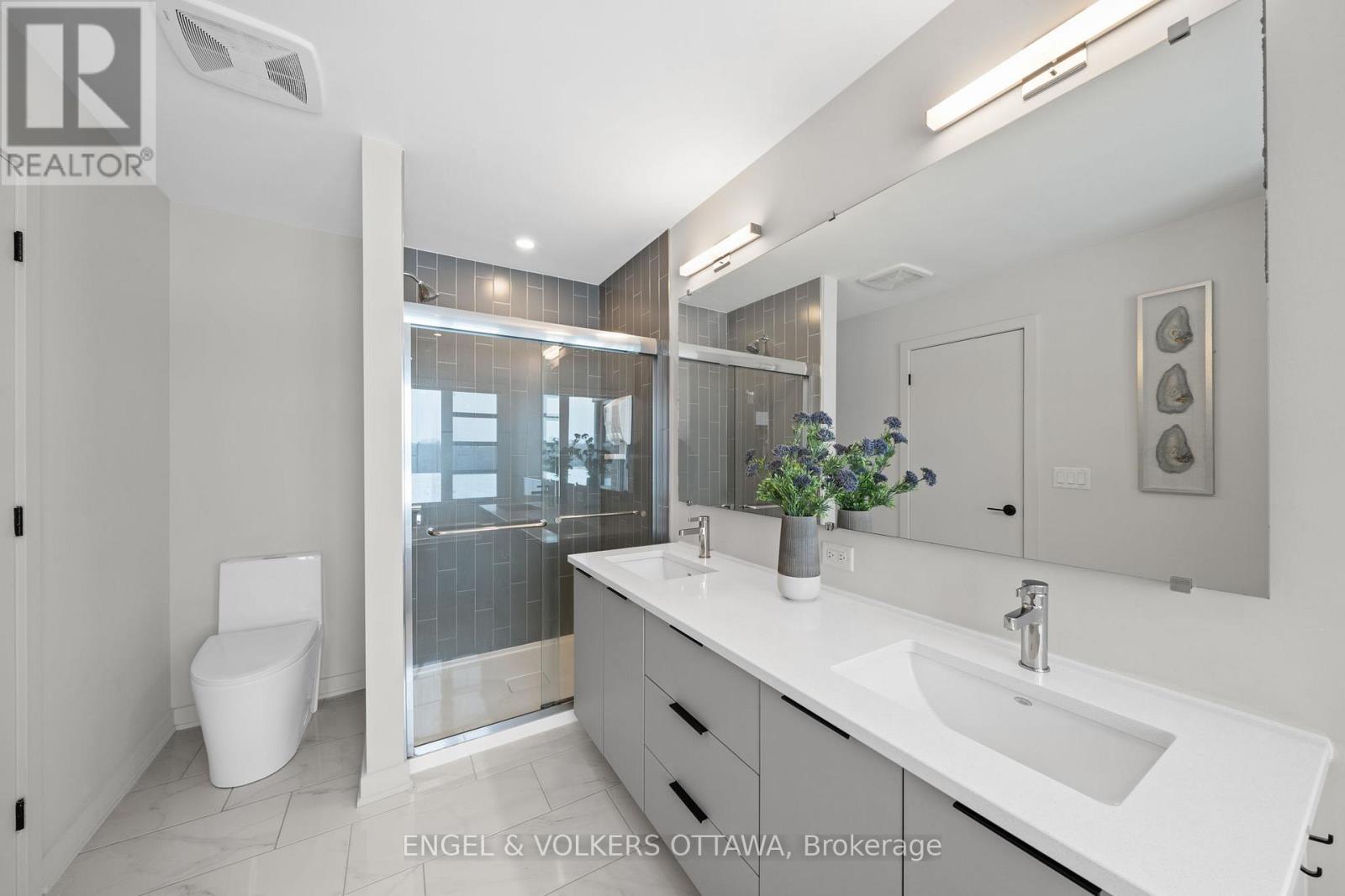 250 Shuttleworth Drive, Ottawa, Ontario  K1T 0T4 - Photo 22 - X12919826