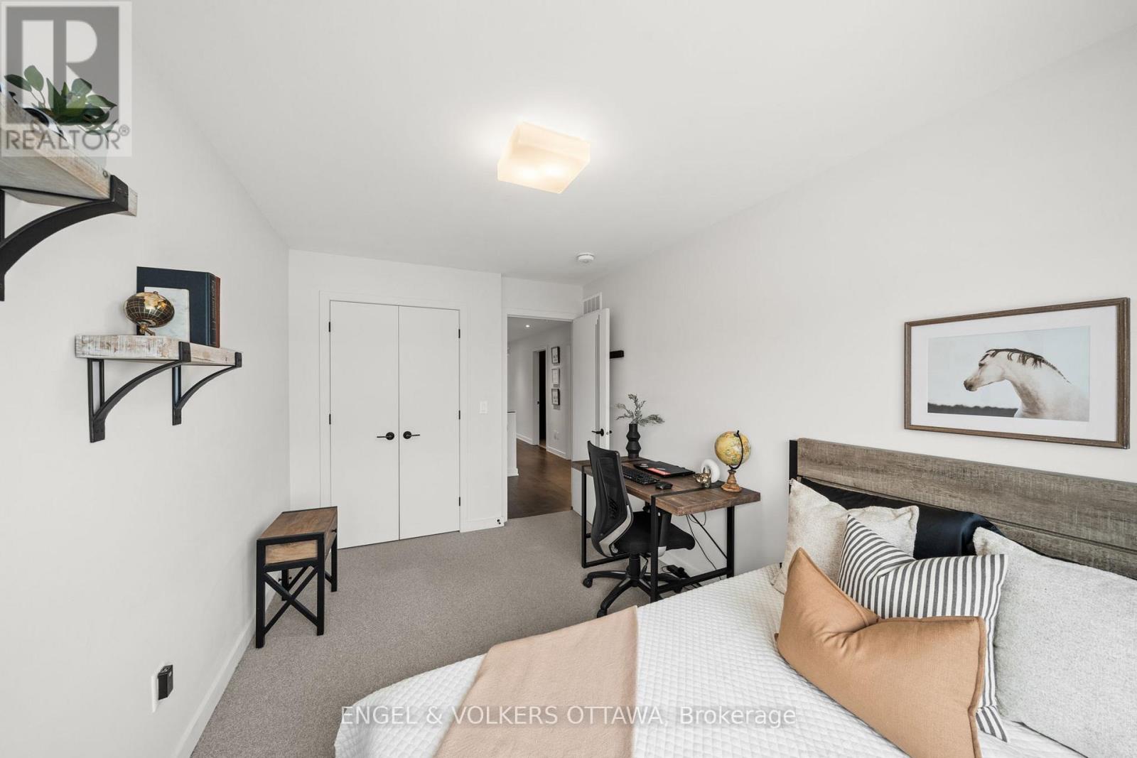 250 Shuttleworth Drive, Ottawa, Ontario  K1T 0T4 - Photo 24 - X12919826