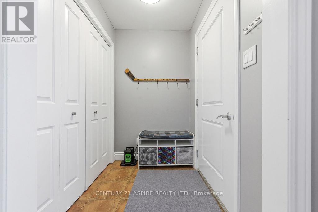 529 Turning Stone Crescent, Petawawa, Ontario K8H 0B3 - Photo 4 - X12919718