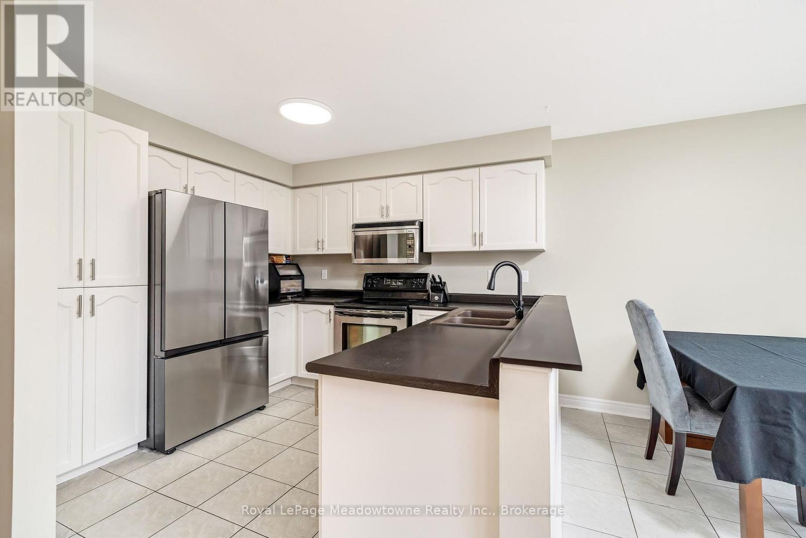 1075 Sprucedale Lane, Milton, Ontario  L9T 5P3 - Photo 12 - W12919860