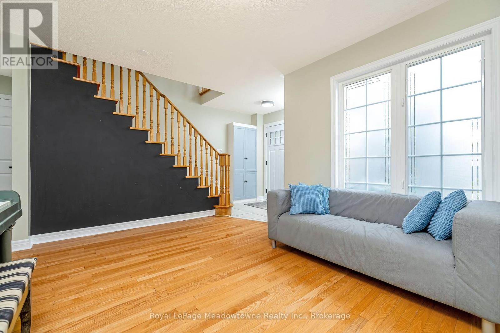 1075 Sprucedale Lane, Milton, Ontario  L9T 5P3 - Photo 7 - W12919860