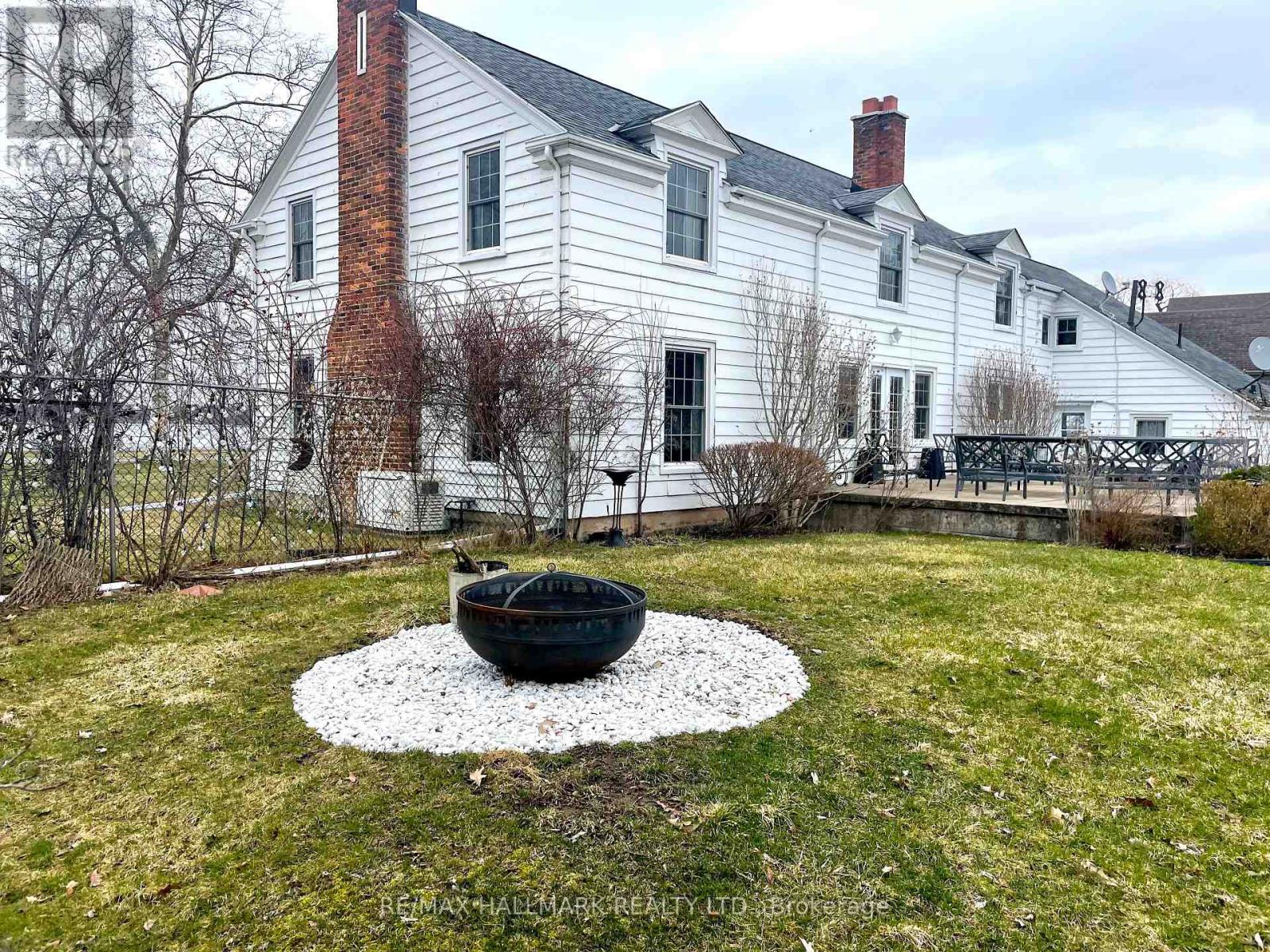 1927 Niagara Parkway, Fort Erie, Ontario  L2A 5M4 - Photo 40 - X12902632