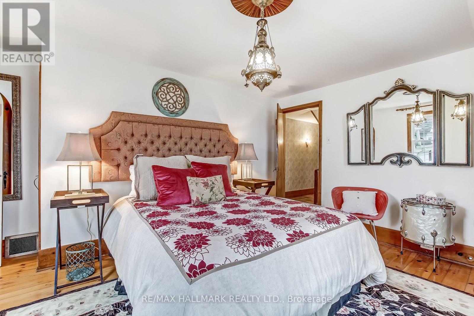 1927 Niagara Parkway, Fort Erie, Ontario  L2A 5M4 - Photo 29 - X12902632