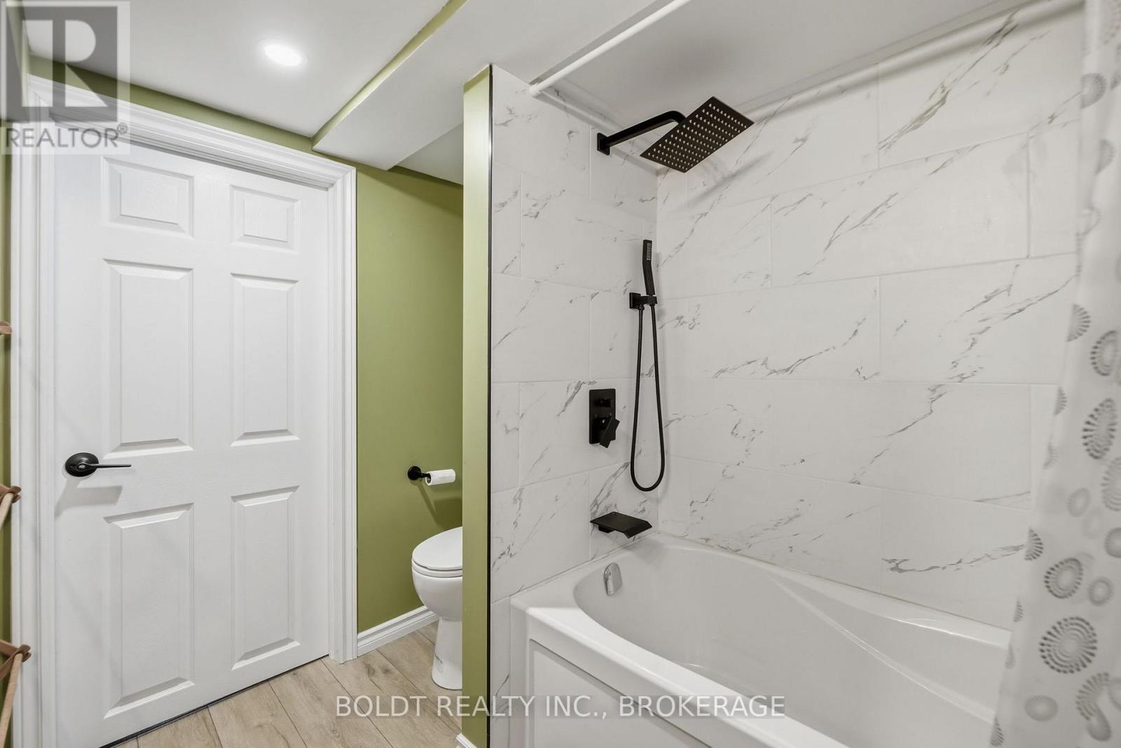 249 Mcalpine Avenue S, Welland, Ontario  L3B 1T8 - Photo 34 - X12919848