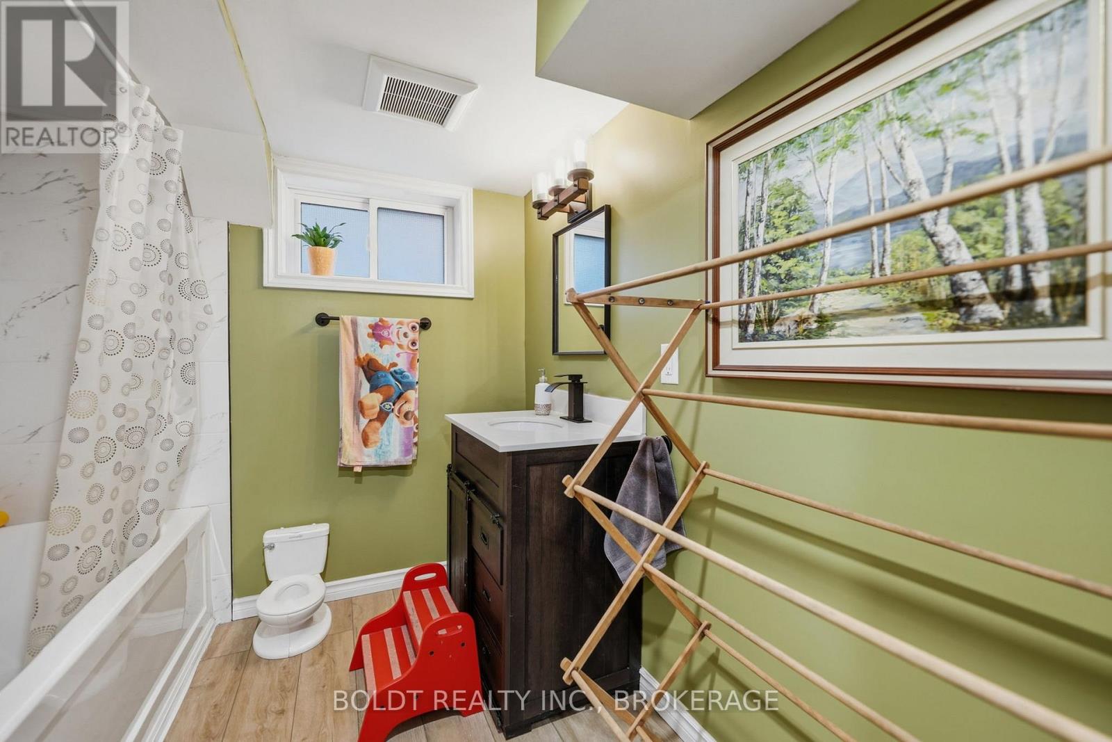 249 Mcalpine Avenue S, Welland, Ontario  L3B 1T8 - Photo 35 - X12919848