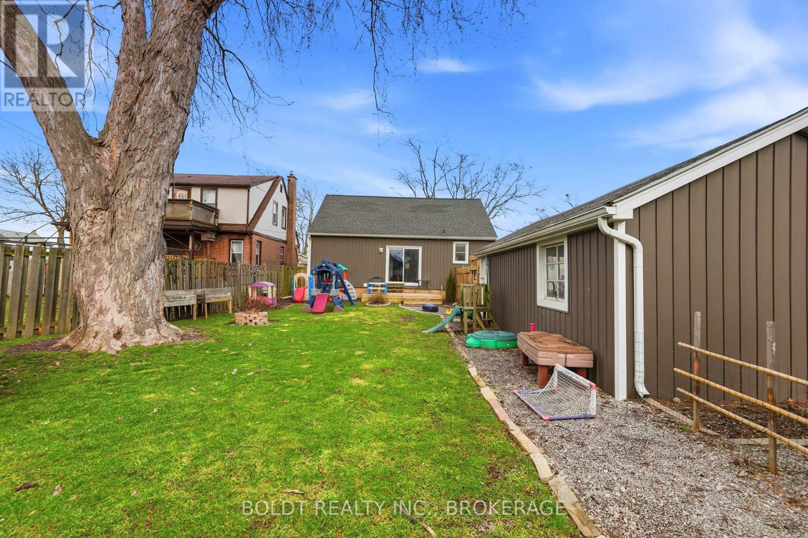 249 Mcalpine Avenue S, Welland, Ontario  L3B 1T8 - Photo 36 - X12919848