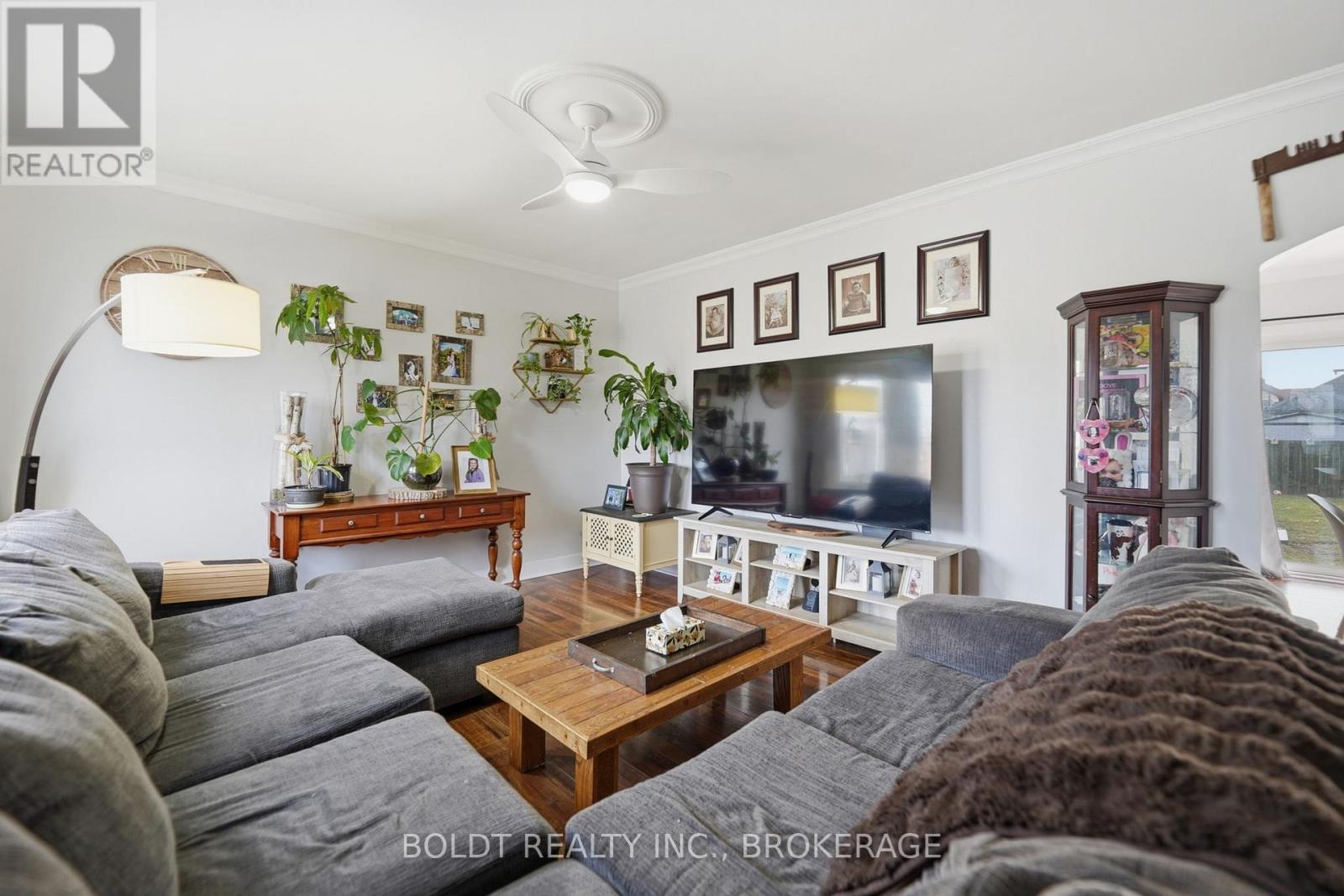 249 Mcalpine Avenue S, Welland, Ontario  L3B 1T8 - Photo 8 - X12919848