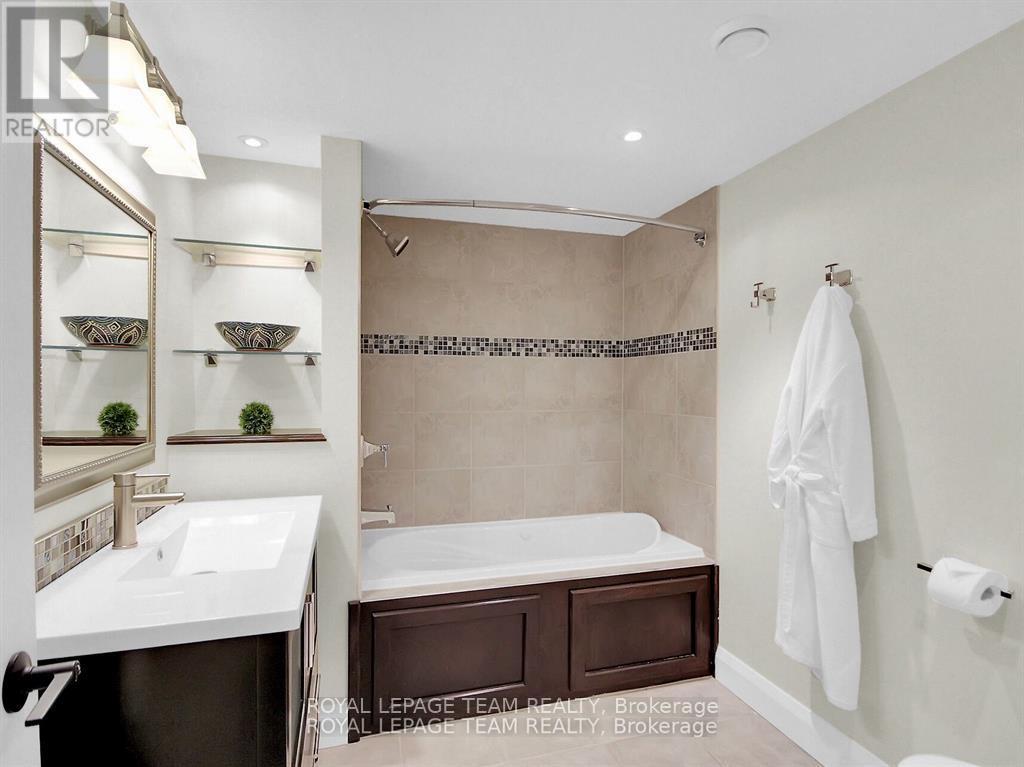 6196 Elkwood Drive, Ottawa, Ontario  K4P 1M9 - Photo 43 - X12919628