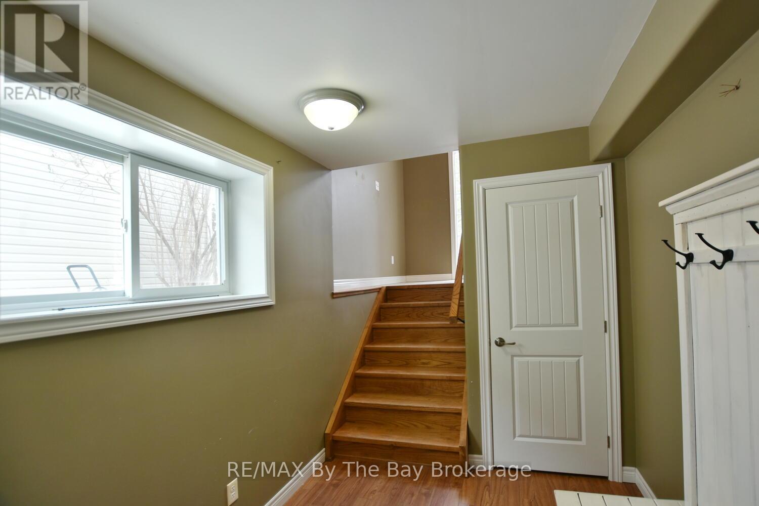 409 Robinson Road, Wasaga Beach, Ontario L9Z 2Z5 - Photo 35 - S12919798