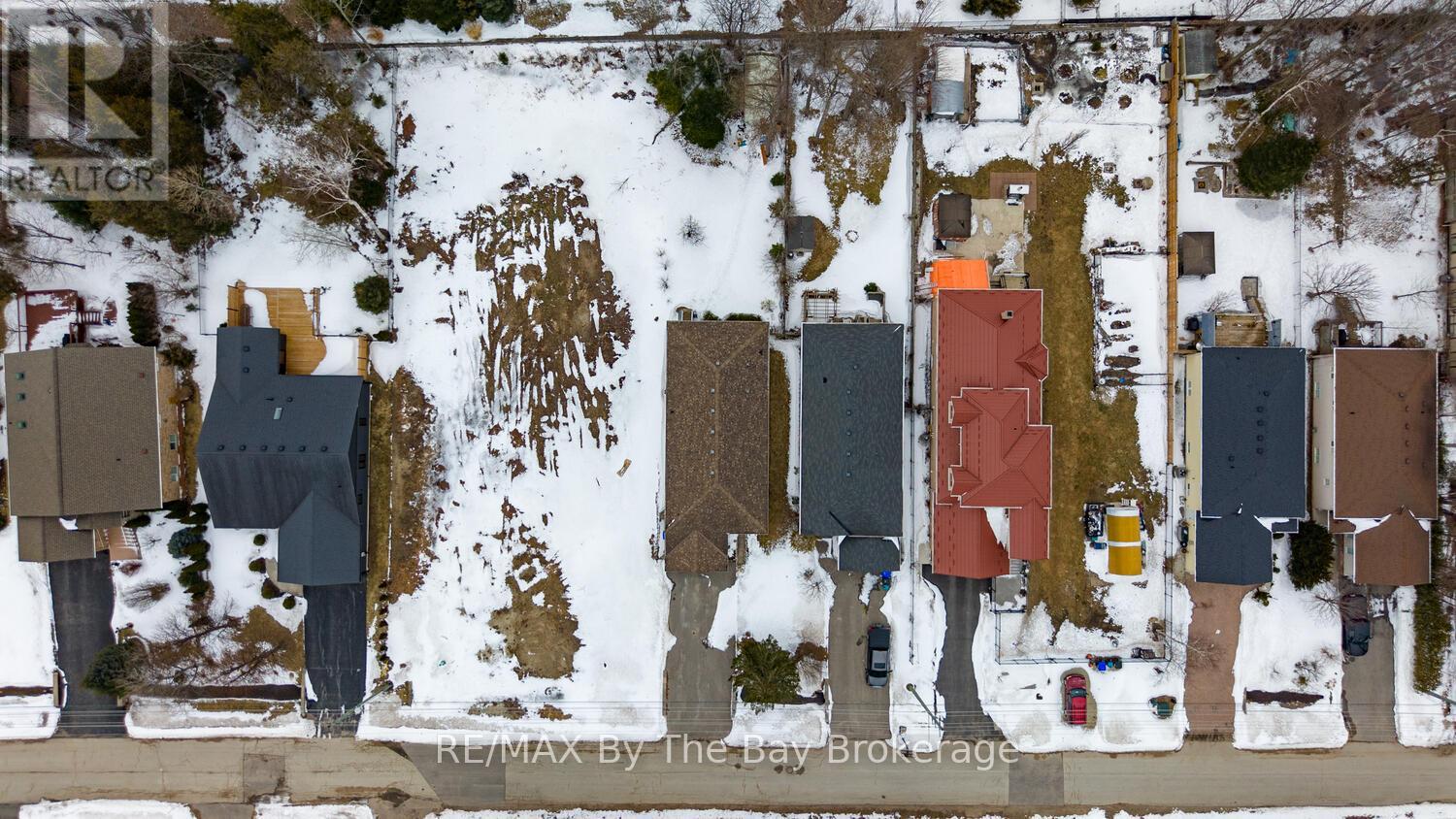 409 Robinson Road, Wasaga Beach, Ontario L9Z 2Z5 - Photo 45 - S12919798