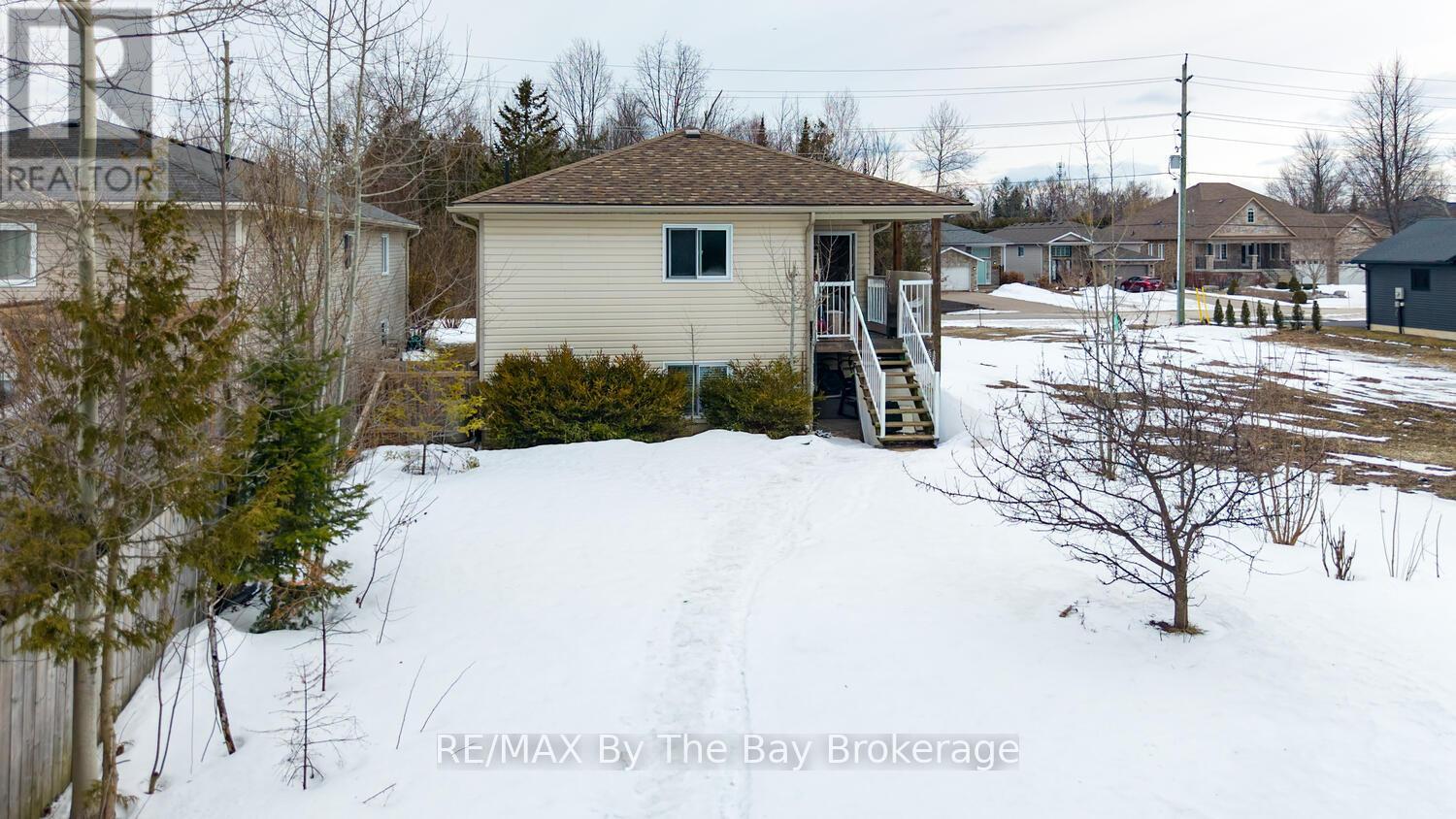 409 Robinson Road, Wasaga Beach, Ontario L9Z 2Z5 - Photo 46 - S12919798