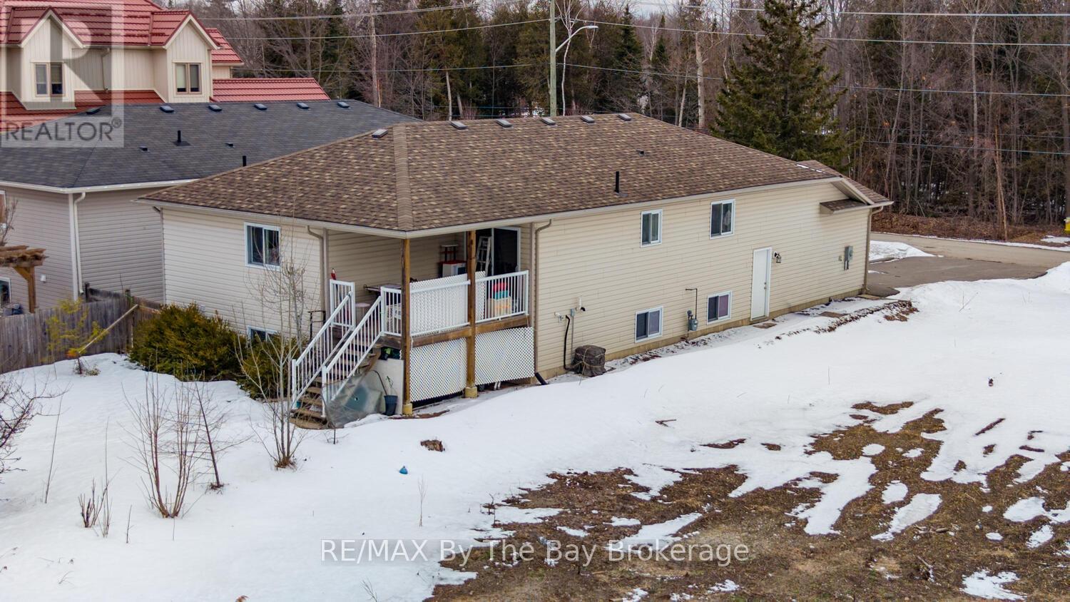 409 Robinson Road, Wasaga Beach, Ontario L9Z 2Z5 - Photo 48 - S12919798