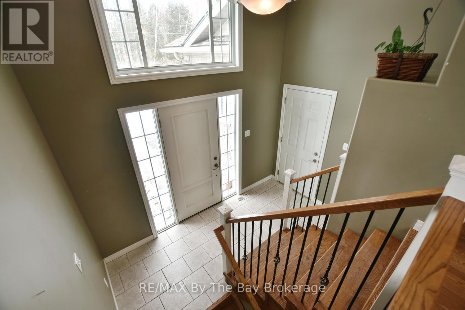 409 Robinson Road, Wasaga Beach, Ontario L9Z 2Z5 - Photo 7 - S12919798