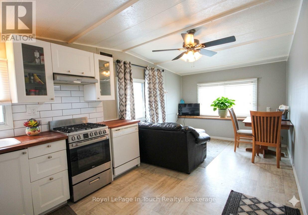 10 Lakeshore Road, Midland, Ontario  L4R 0B9 - Photo 5 - S12919968