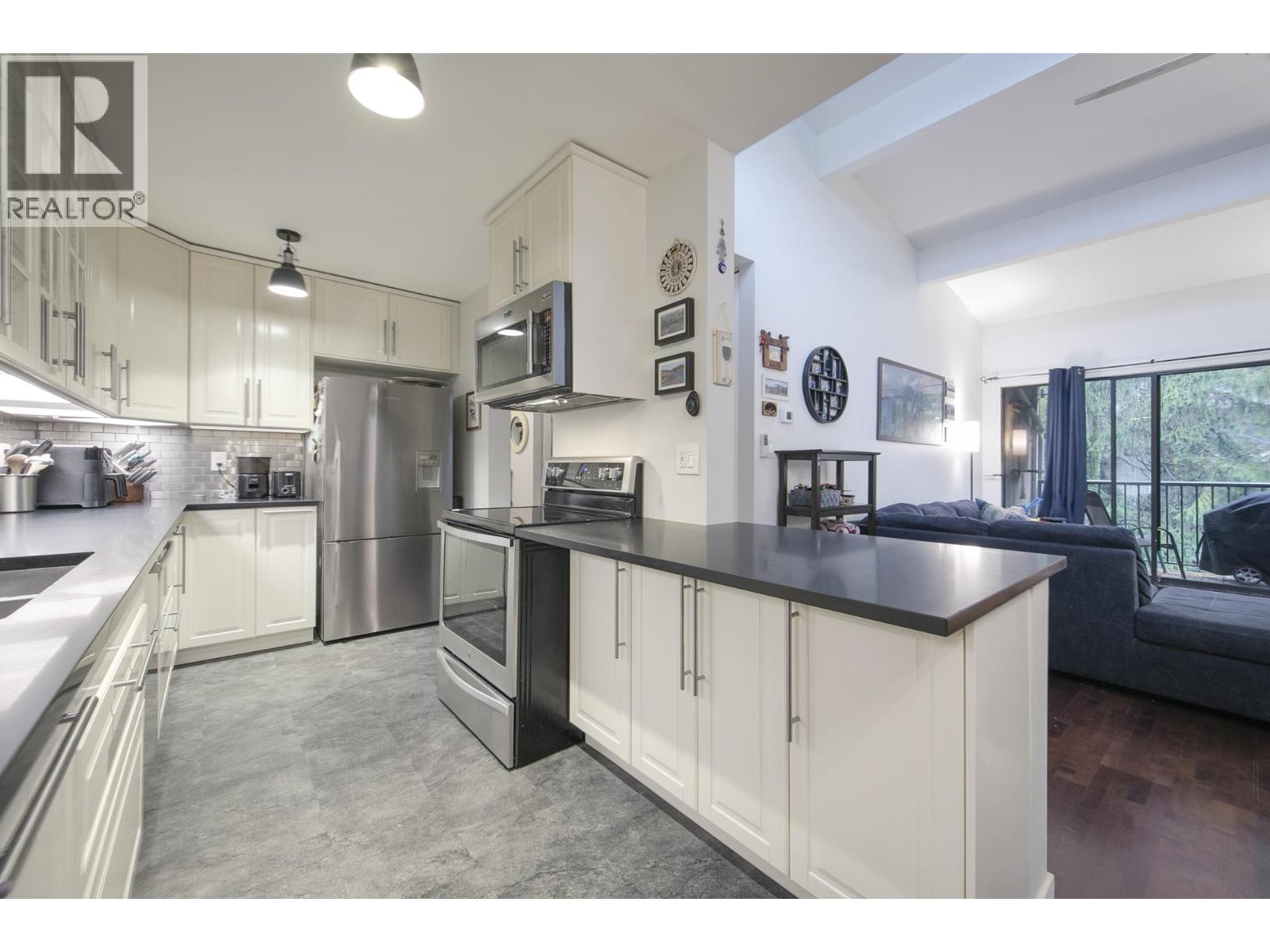 326 9101 Horne Street, Burnaby, British Columbia  V3N 4M3 - Photo 3 - R3101713