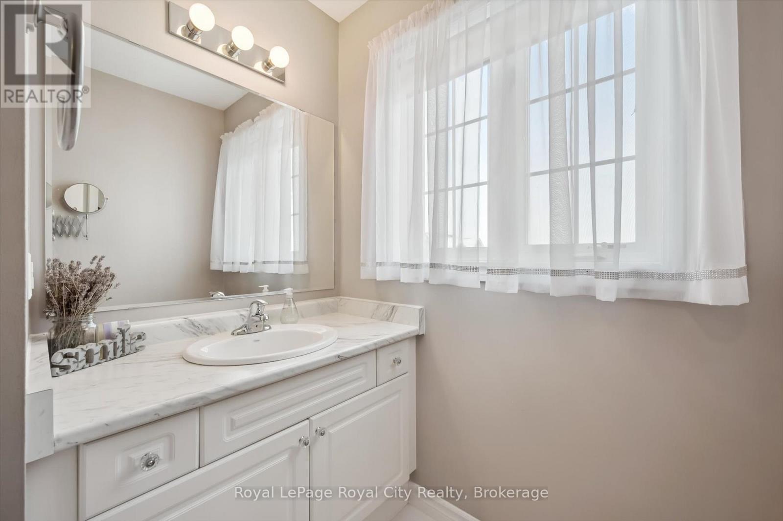 28b - 15 Carere Crescent, Guelph (Victoria North), Ontario  N1E 0K4 - Photo 21 - X12919758