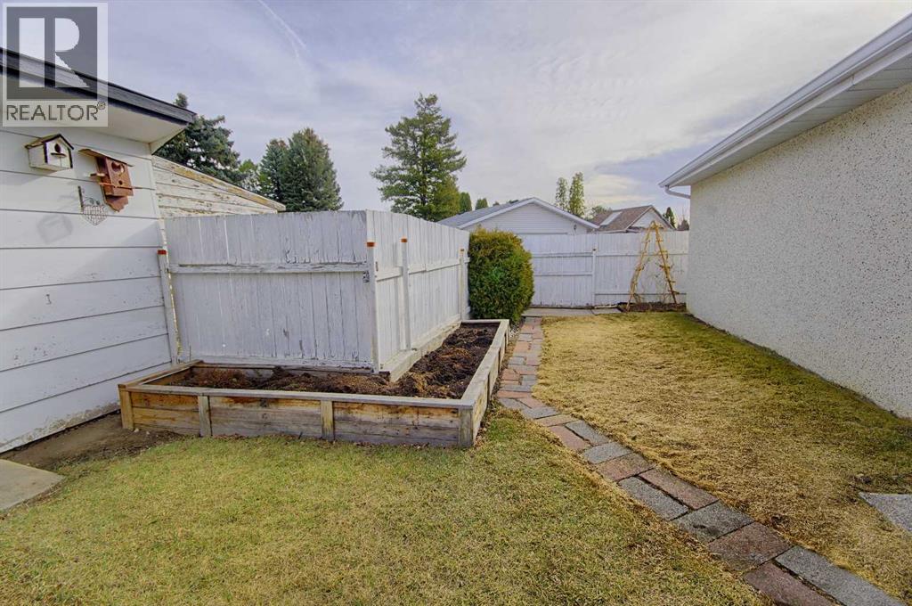 1109 25 Street N, Lethbridge, Alberta  T1H 3W1 - Photo 24 - A2295400