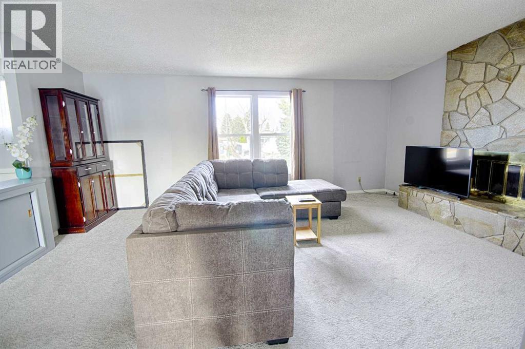 1109 25 Street N, Lethbridge, Alberta  T1H 3W1 - Photo 3 - A2295400