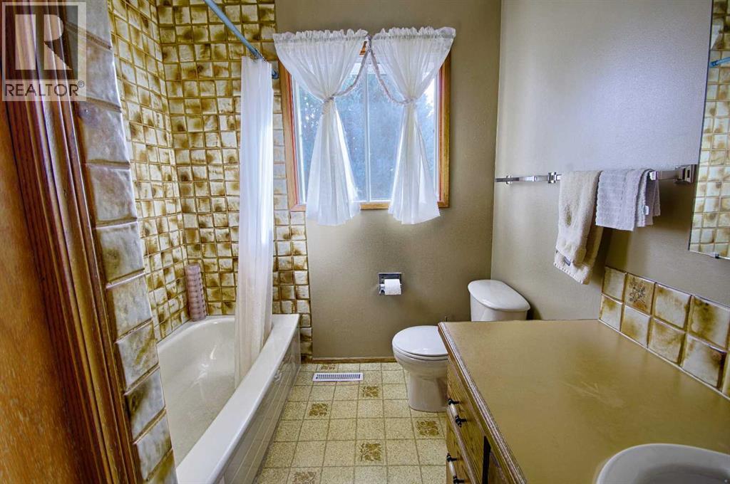 1109 25 Street N, Lethbridge, Alberta  T1H 3W1 - Photo 7 - A2295400