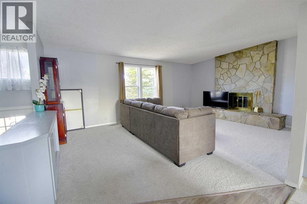 1109 25 Street N, Lethbridge, Alberta  T1H 3W1 - Photo 2 - A2295400